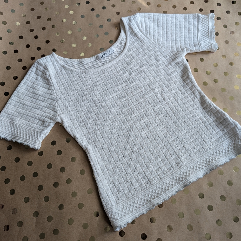 LUC-CE White Textured Short Sleeve Top